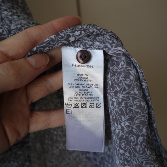 Armani Exchange Sleeveless Blouse - Picture 10 of 11